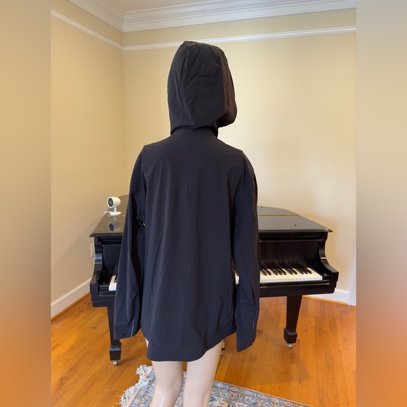 NWT Athletic Athleisure Minimalist RARE Lululemon Stretch Cargo Jacket - Picture 13 of 17